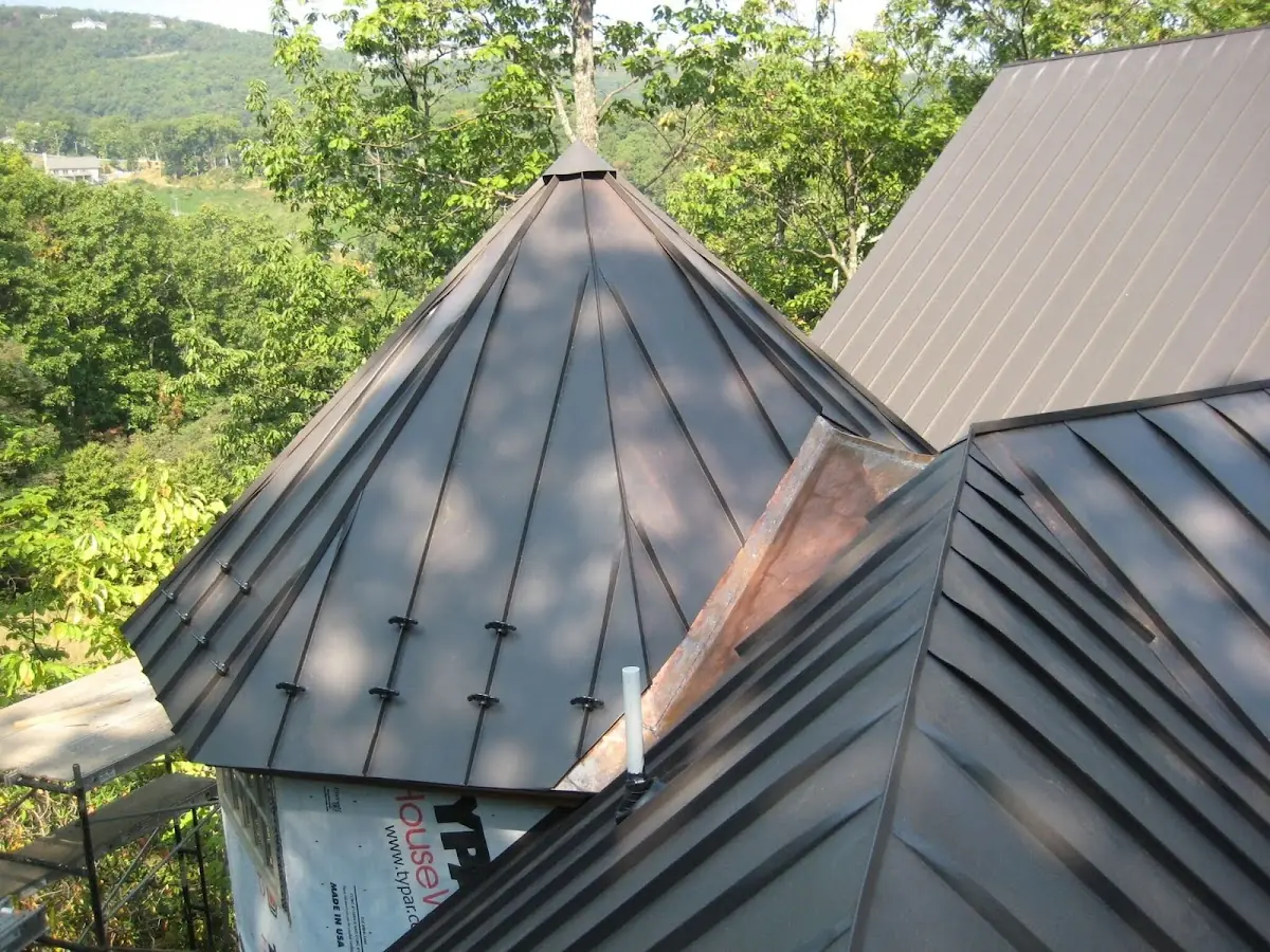Professional Roof Tarp Installation by Craftsman Roofing in Pohick